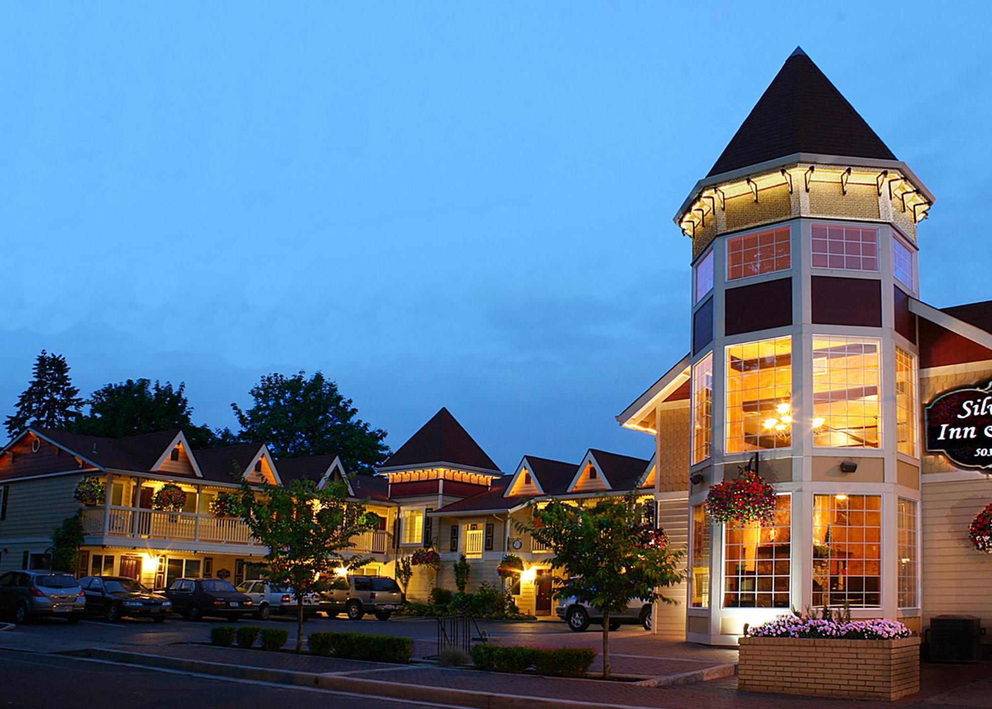 Silverton Inn & Suites Екстериор снимка