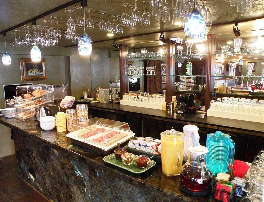 Silverton Inn & Suites Екстериор снимка